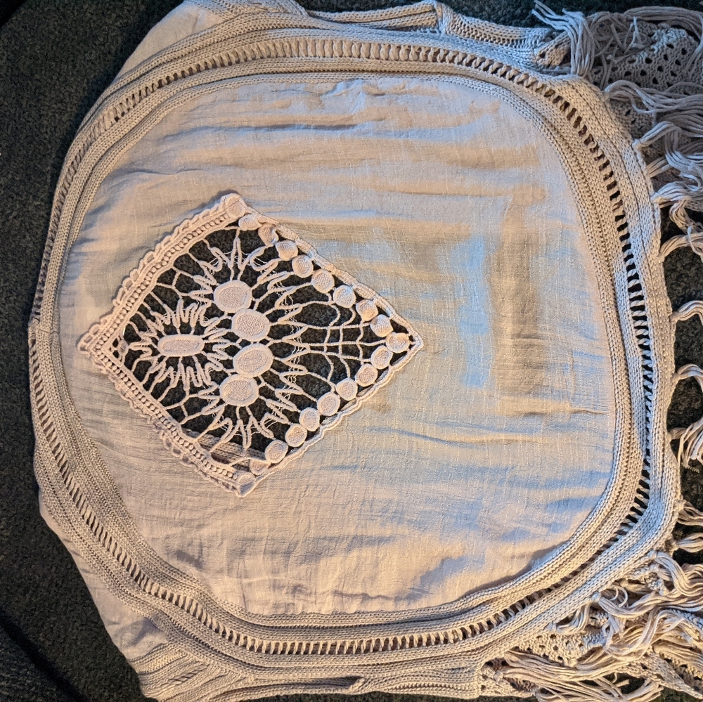 Shawl - Picture 2 of 2